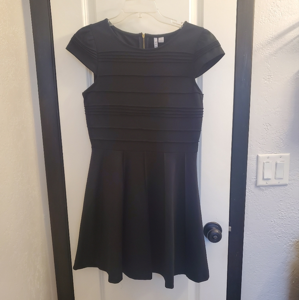 Elle Black Dress